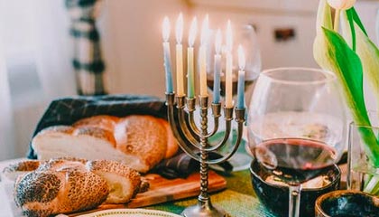 世界杯app下载-官方：C罗荣获2020年金足奖 终身荣誉认证传奇